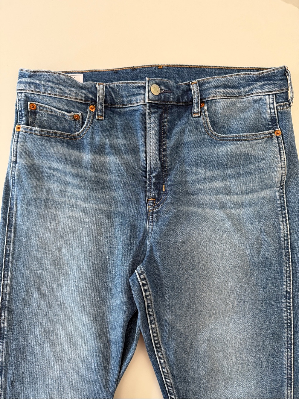 GAP Women's Light Blue Straight Leg Jeans